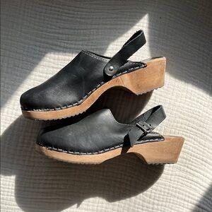Women's Black Leather Clogs